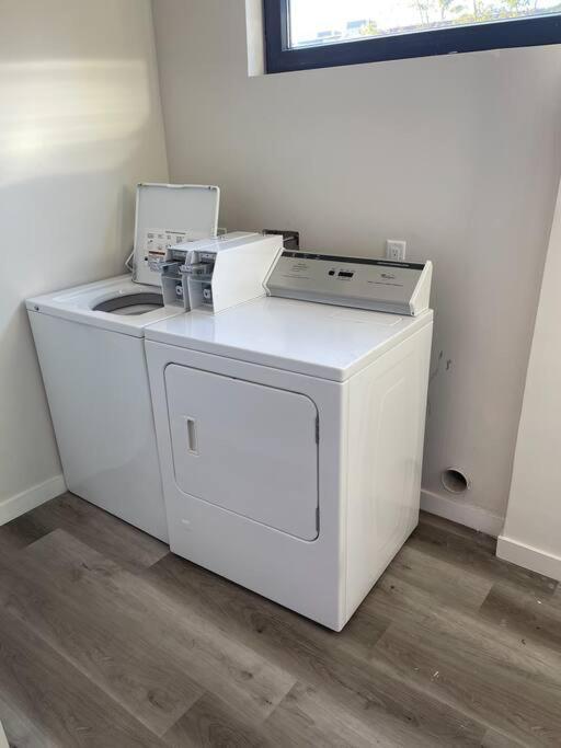 1-Bedroom With Cali King Size Bed In San Diego Kültér fotó