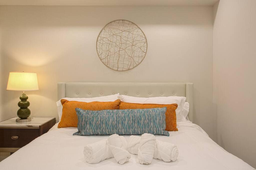 1-Bedroom With Cali King Size Bed In San Diego Kültér fotó